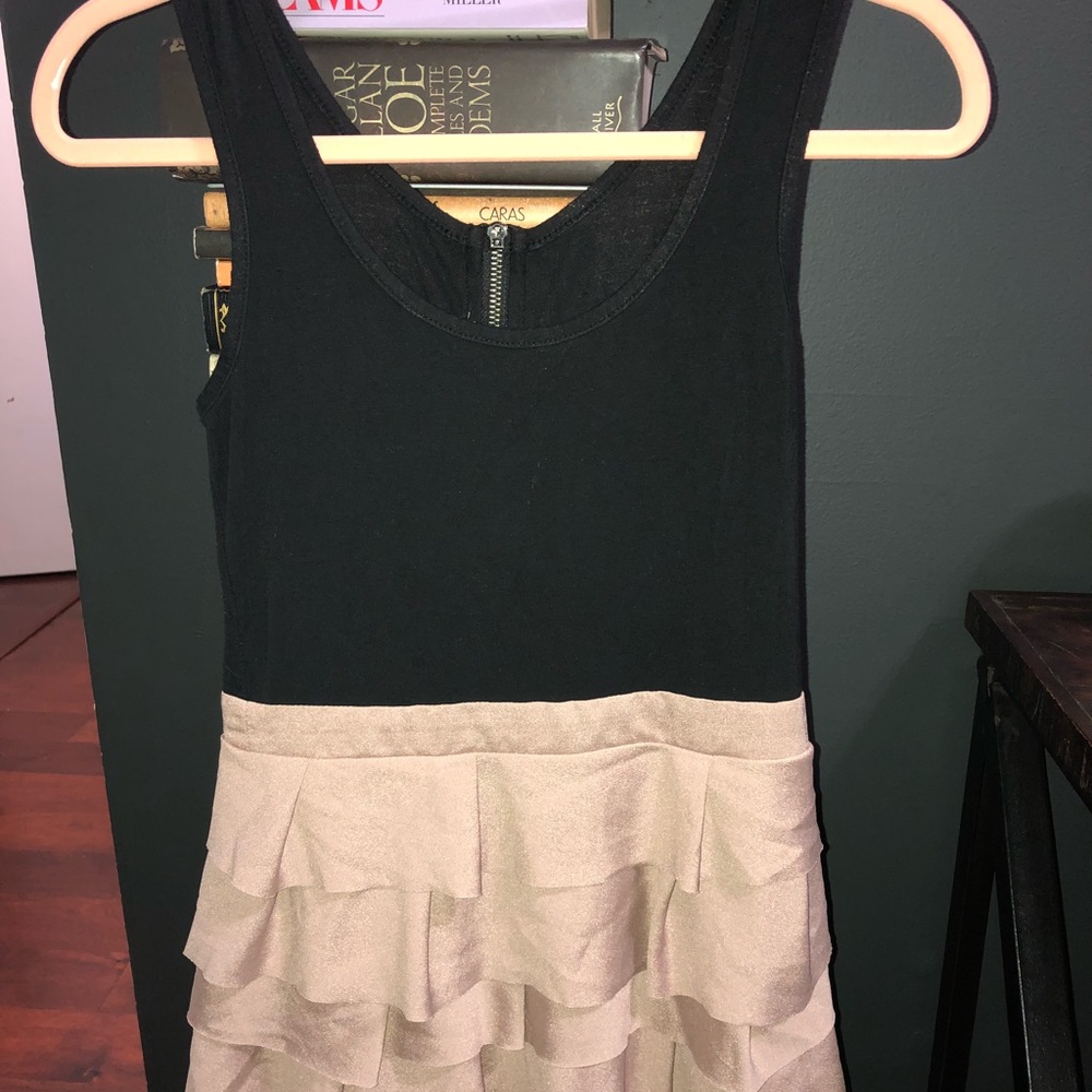 H&M rose pink ruffle black dress